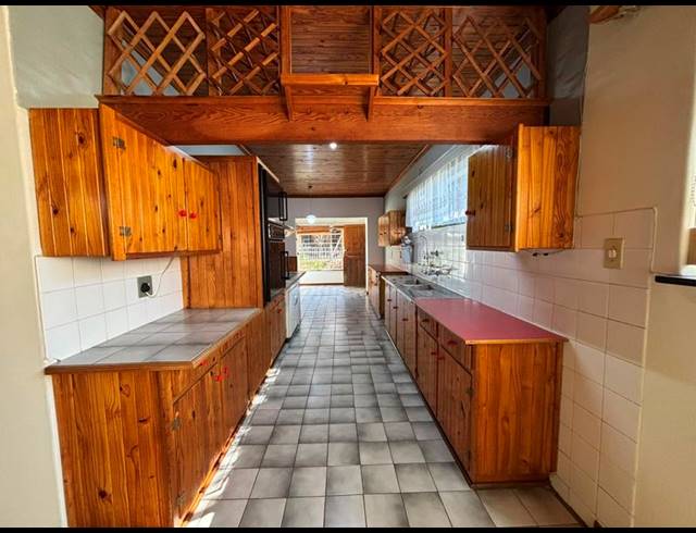 4 BEDROOM HOUSE FOR SALE IN QUELLERINA